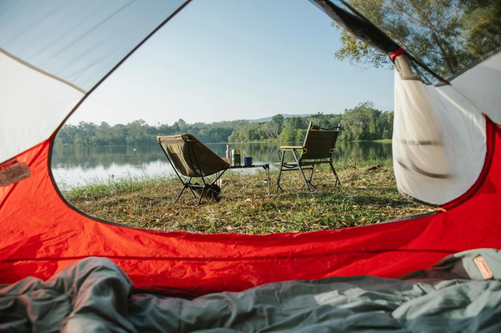 10 Must-Have Camping Essentials for Beginners on a&nbsp;Budget